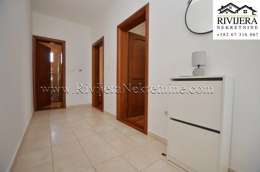 Prodaja, dvosoban stan, 84m², Đenovići, Herceg Novi