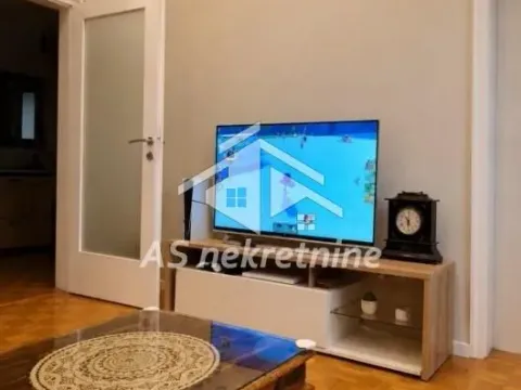 Izdavanje, četvorosoban stan, 90m², Novi Beograd Blok 28, Novi Beograd Sve Podlokacije - image 3