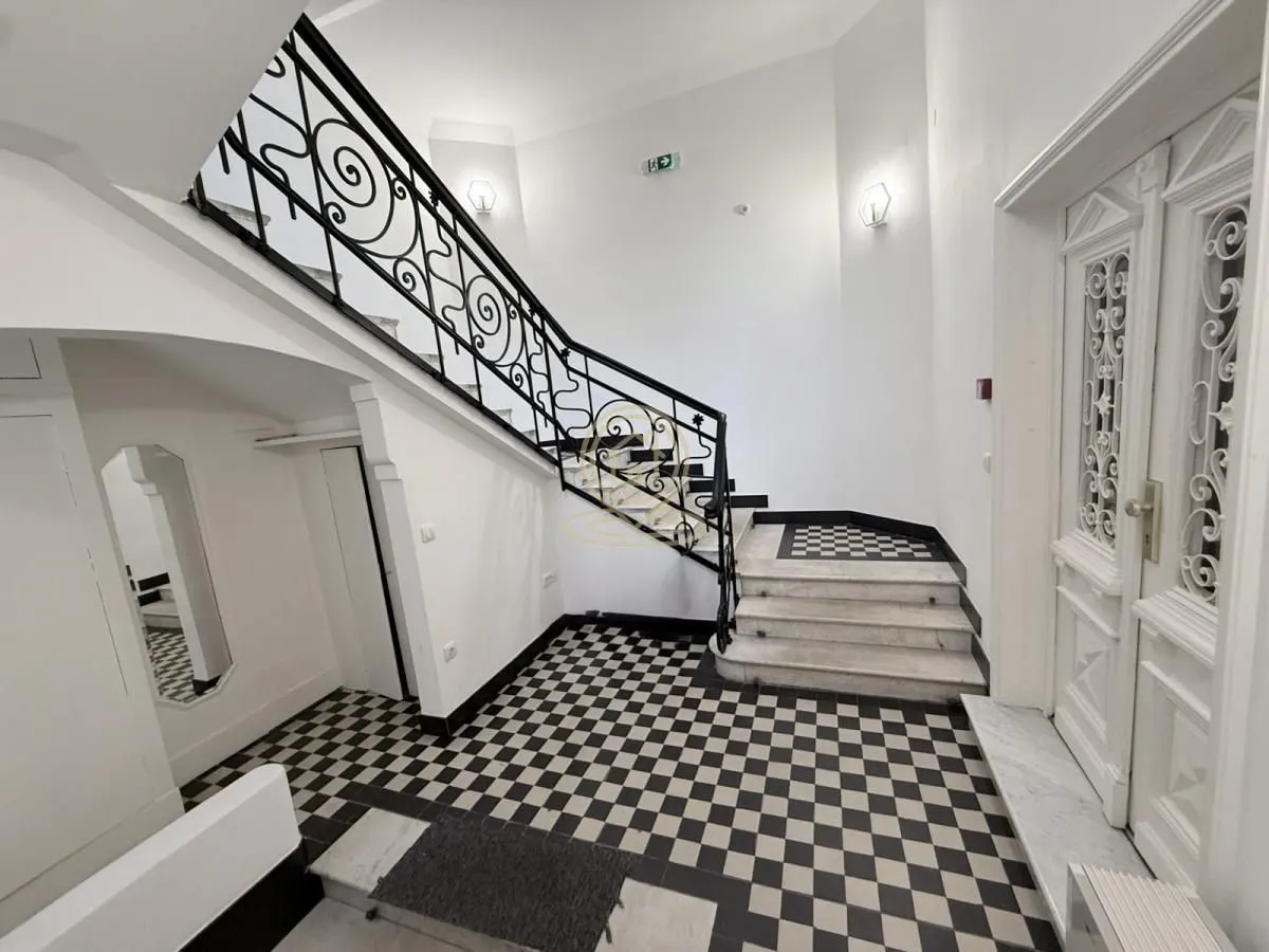 Rent, office space, 180m², Vračar Sve Podlokacije, Beograd