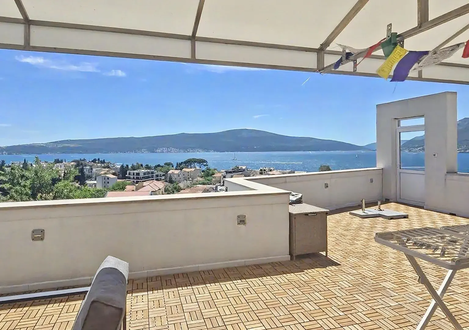 Rent, two bedroom apartment, 100m², Donja Lastva, Tivat