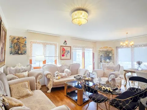 Prodaja, trosoban stan, 120m², Tološka šuma, Podgorica - image 2