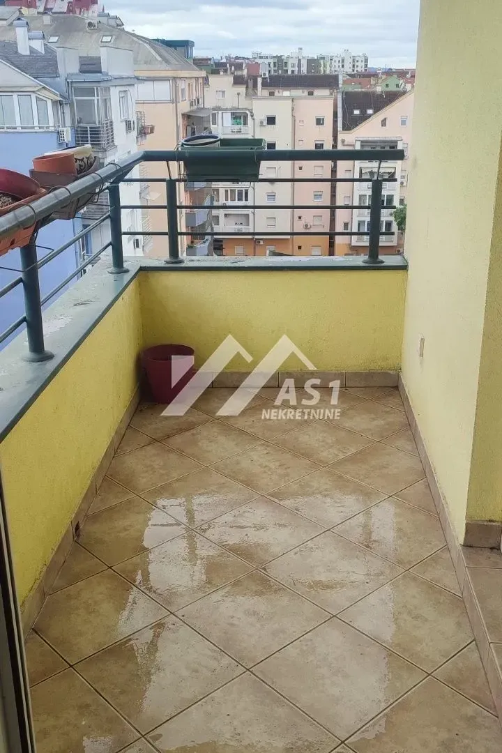 Izdavanje, dvosoban stan, 53m², Grbavica, Novi Sad Sve Podlokacije