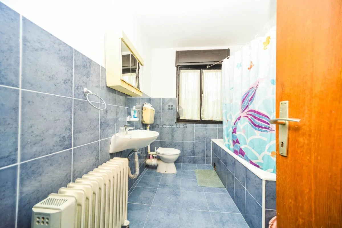 Izdavanje, trosoban stan, 100m², Zabjelo, Podgorica