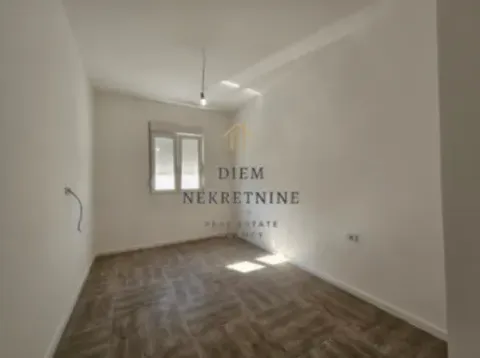 Rent, one bedroom apartment, 43m², Ilino, Bar - image 10