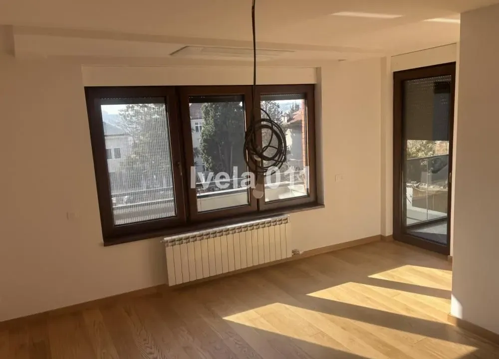 Prodaja, četvorosoban stan, 144m², Vračar Centar, Vračar Sve Podlokacije