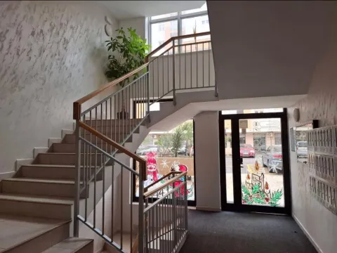 Rent, one bedroom apartment, 45m², City Kej, Podgorica - image 6