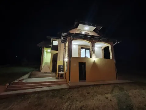 Prodaja, kuća, 292m², Tršić, Loznica - image 2