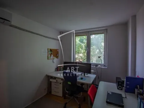 Prodaja, stan, 226m², Voždovac Sve Podlokacije, Beograd - image 3