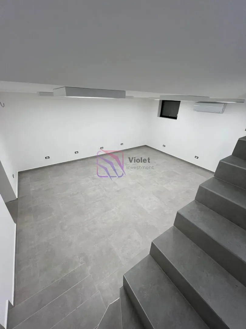 Rent, office space, 95m², City Kvart, Podgorica