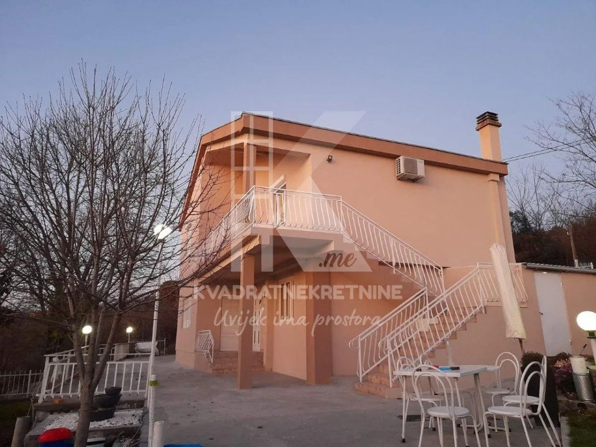 Prodaja, kuća, 190m², Konik, Podgorica
