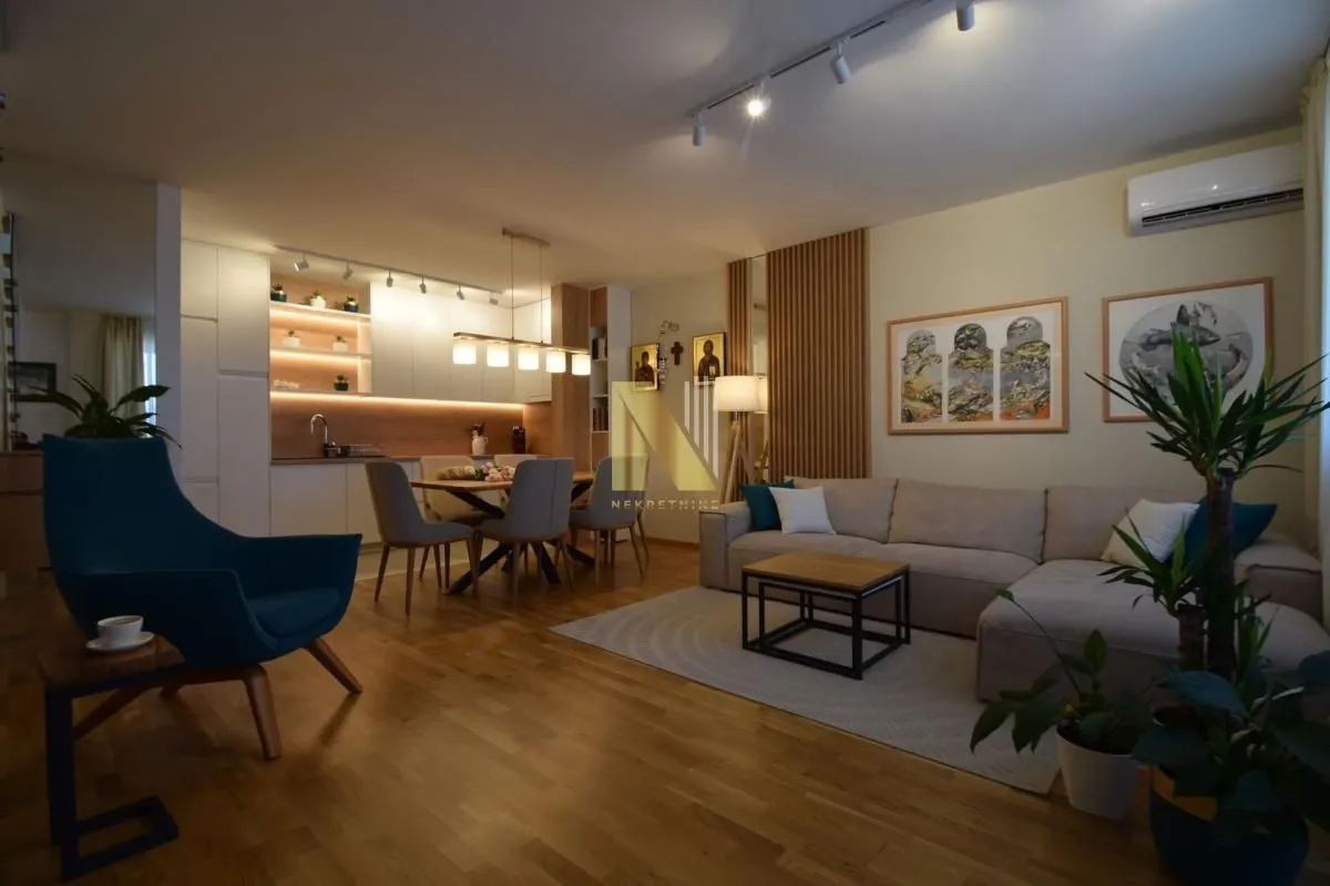 Prodaja, četvorosoban stan, 111m², Nova Detelinara, Novi Sad Sve Podlokacije