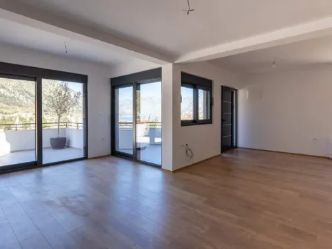 Sale, house, 160m², Škaljari, Kotor - image 8