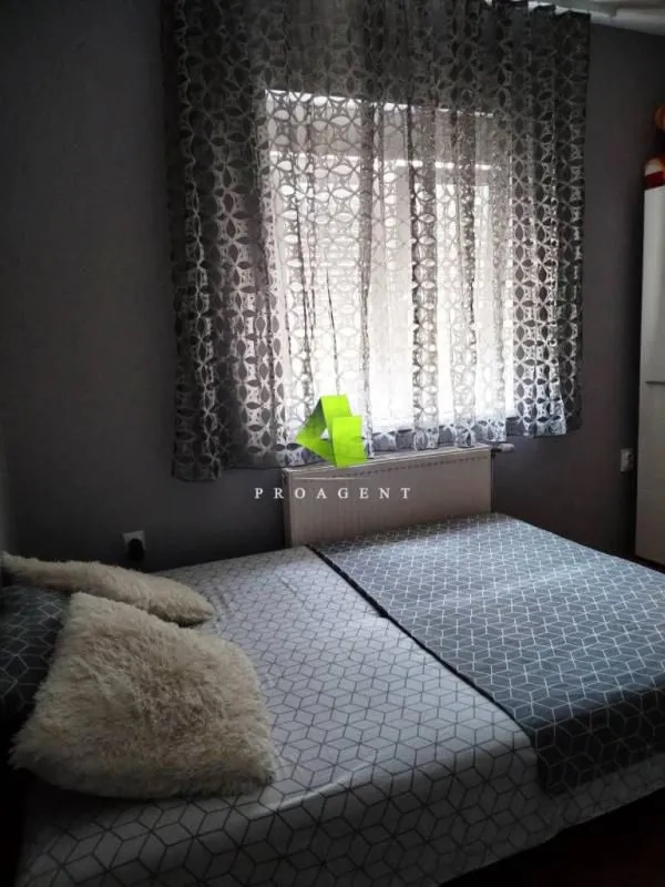 Izdavanje, kuća, 100m², Palilula, Niš