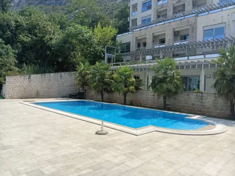 Sale, one bedroom apartment, 53m², Dobrota, Kotor - image 10