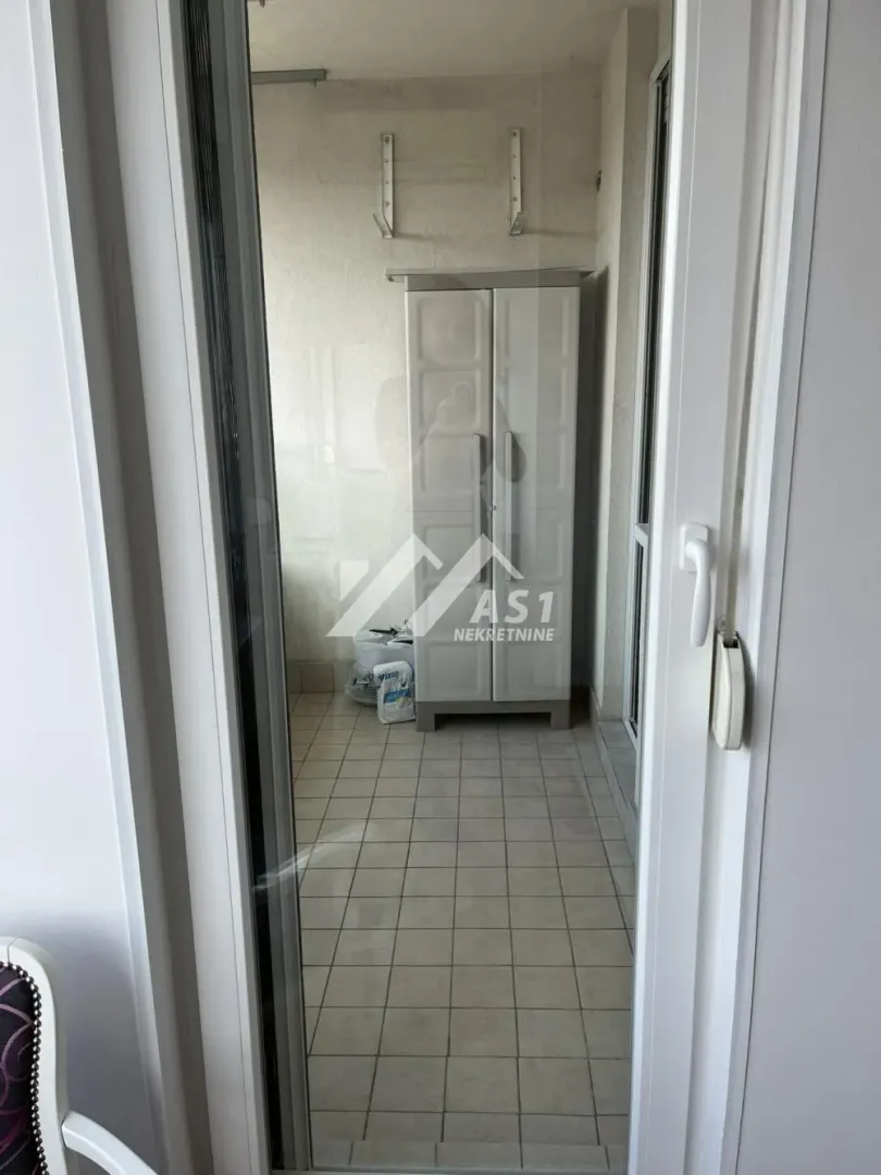 Izdavanje, četvorosoban stan, 102m², Telep, Novi Sad Sve Podlokacije
