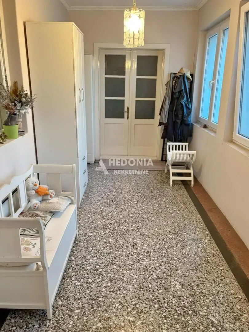 Sale, house, 181m², Zemun Gornji Grad, Zemun Sve Podlokacije