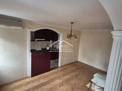 Prodaja, četvorosoban stan, 99m², Palata Pravde, Beograd - image 3
