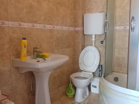 Izdavanje, jednosoban stan, 56m², Vrela Ribnička, Podgorica - image 6