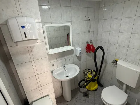 Rent, office space, 150m², Centar, Bar - image 9