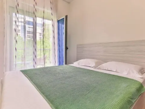 Sale, two bedroom apartment, 90m², Bečići, Budva - image 5