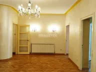 Izdavanje, trosoban stan, 90m², Vračar Sve Podlokacije, Beograd - image 3