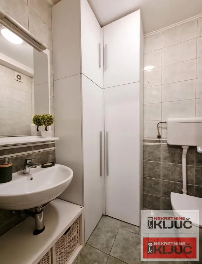 Prodaja, trosoban stan, 63m², Nova Detelinara, Novi Sad Sve Podlokacije