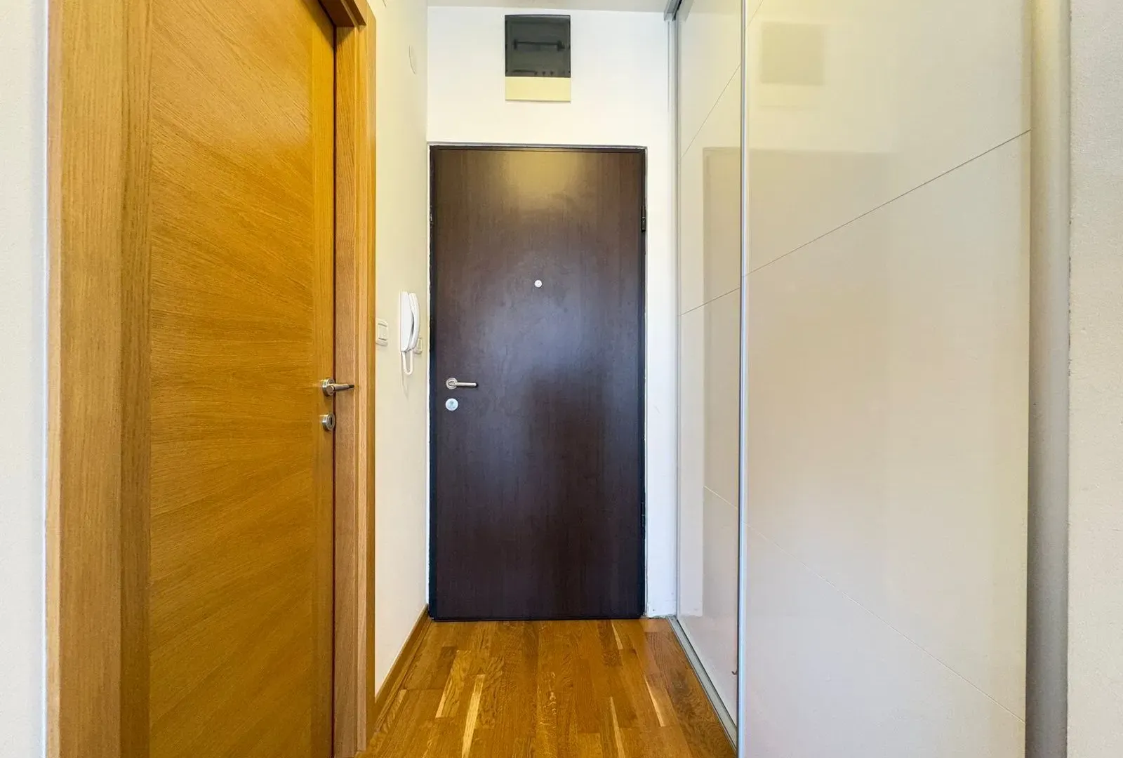 Izdavanje, garsonjera, 30m², City Kvart, Podgorica