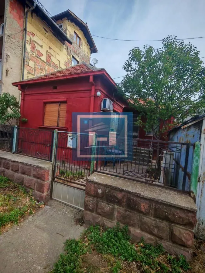 Prodaja, kuća, 91m², XI Kongres, Paraćin