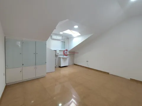 Izdavanje, poslovni prostor, 320m², Centar, Subotica - image 15