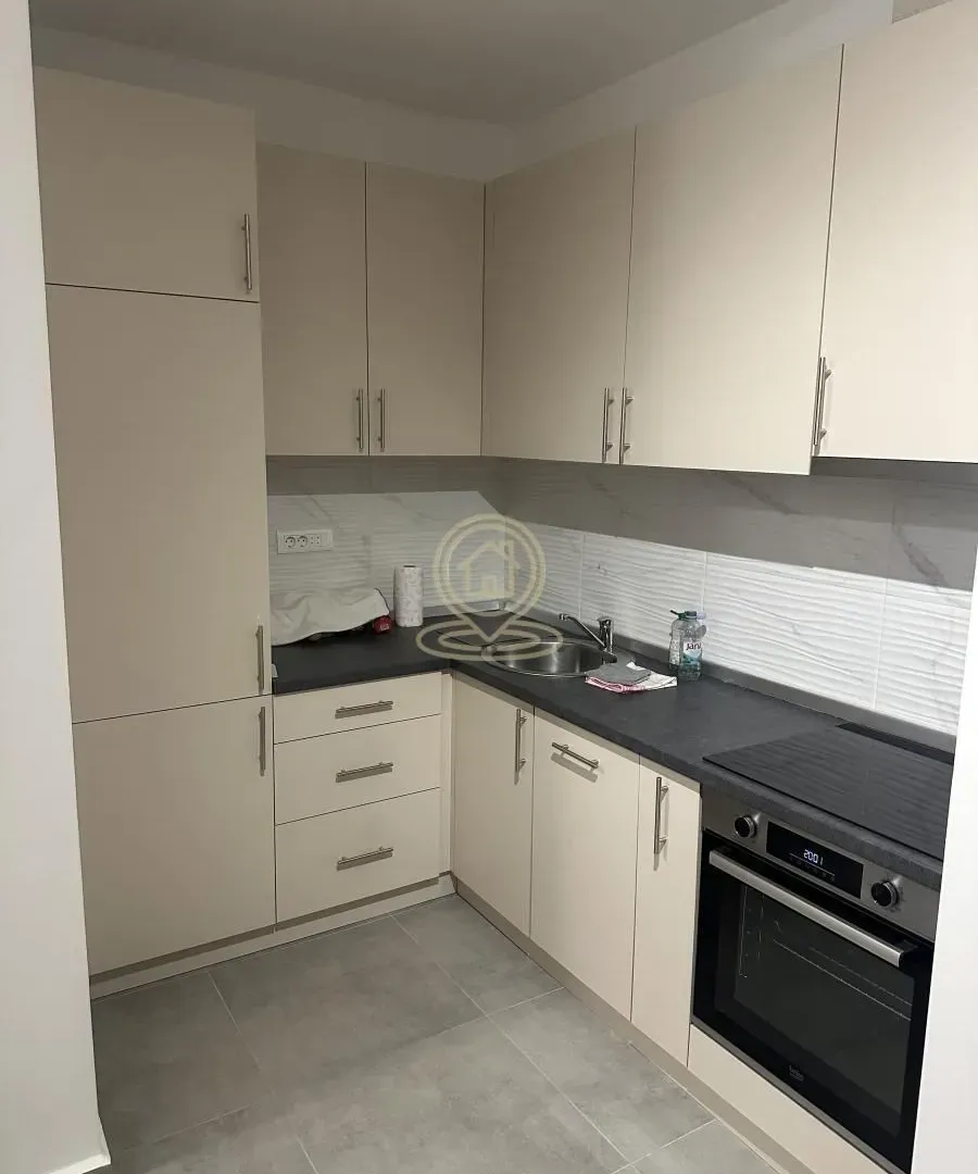 Izdavanje, dvosoban stan, 43m², Trošarina, Voždovac Sve Podlokacije