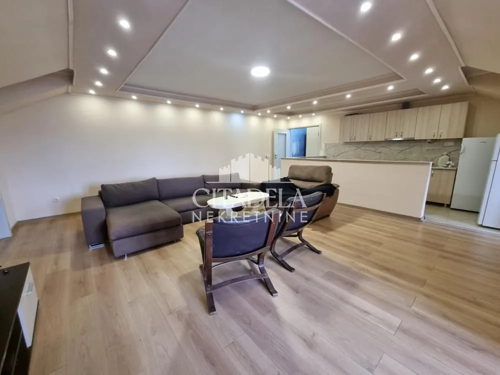 Rent, apartment, 134m², Čukarica, Beograd