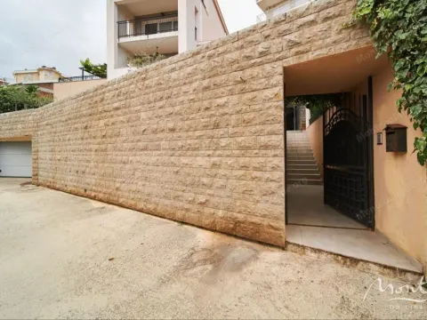 Prodaja, kuća, 495m², Bečići, Budva - image 32