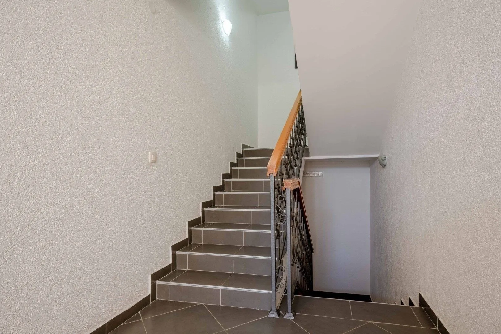 Sale, house, 251m², Katun Reževići, Budva