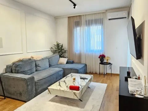 Sale, two bedroom apartment, 52m², City Kvart, Podgorica - image 2