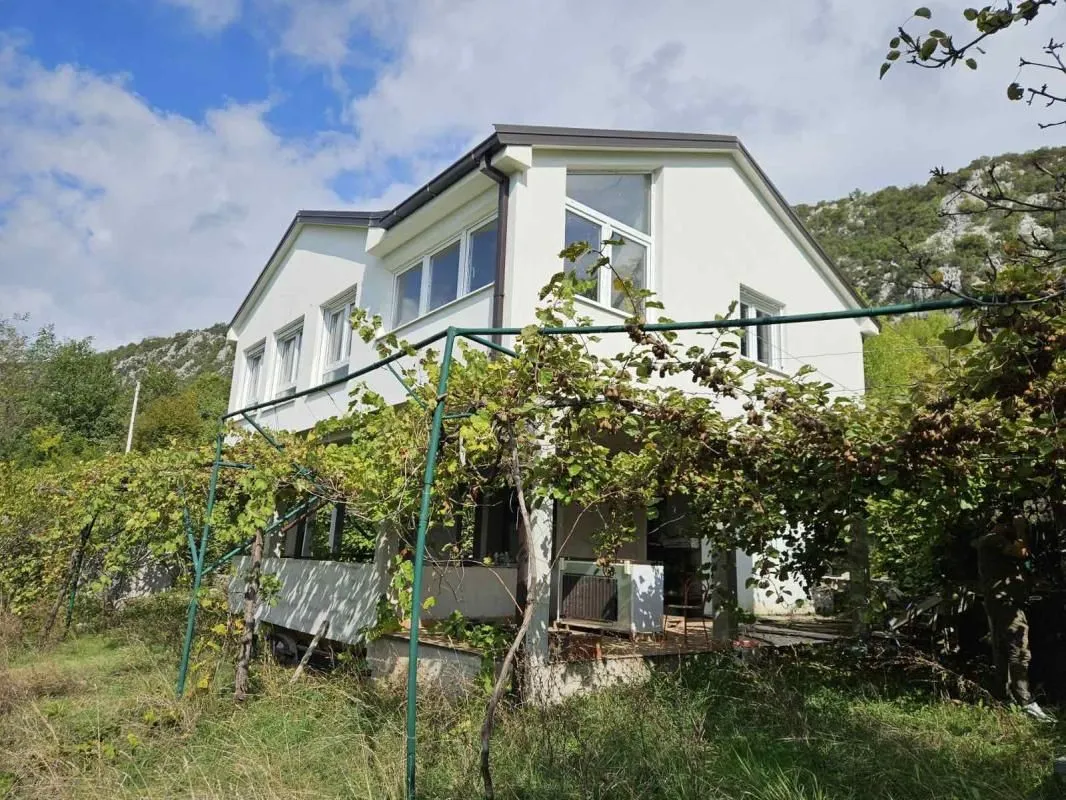 Sale, house, 180m², Danilovgrad, Crna Gora