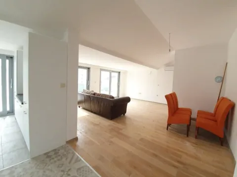 Sale, three bedroom apartment, 171m², Petrovac, Budva