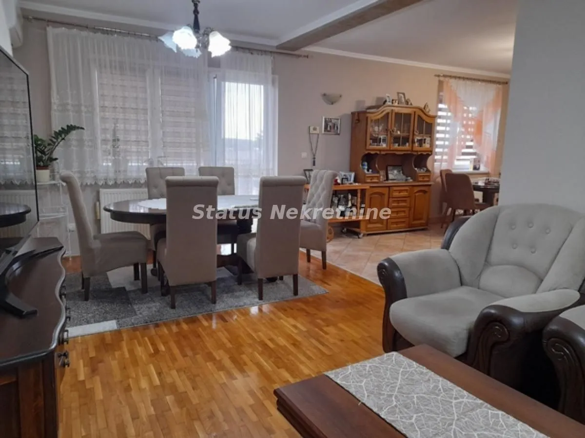 Prodaja, kuća, 246m², Sremski Karlovci, Novi Sad