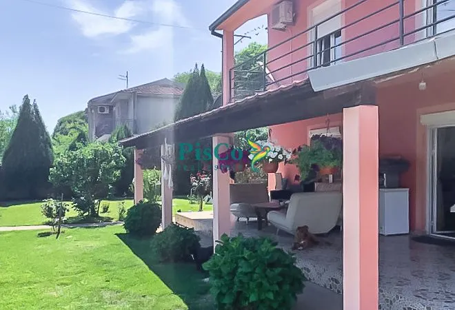 Prodaja, kuća, 200m², Donja Gorica, Podgorica