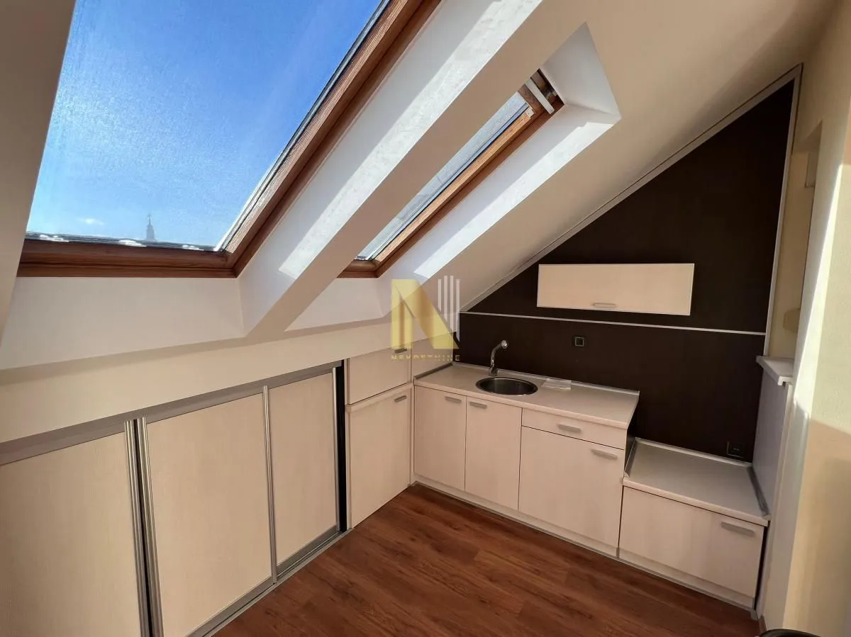 Prodaja, jednosoban stan, 79m², Centar, Novi Sad