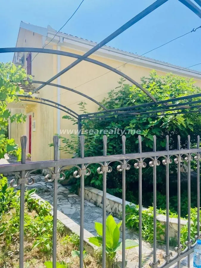Prodaja, kuća, 190m², Herceg Novi, Crna Gora