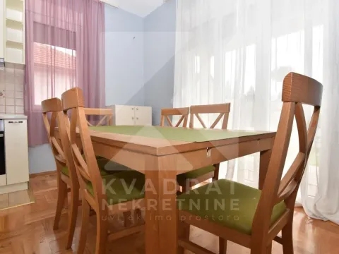 Izdavanje, kuća, 120m², Tološi, Podgorica - image 5