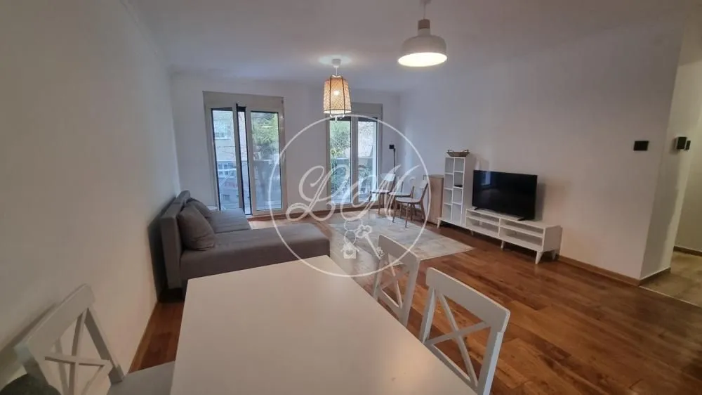 Prodaja, stan, 477m², Centar, Pančevo