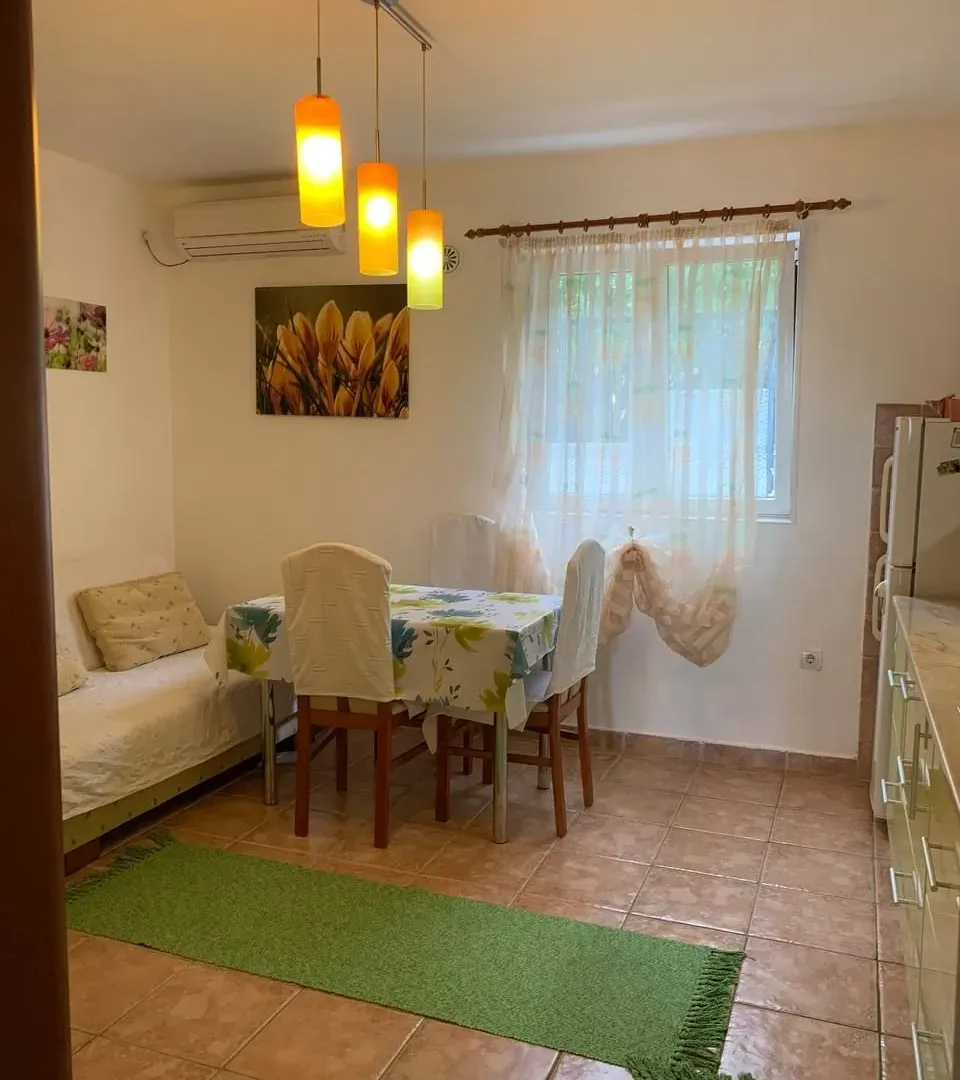 Sale, one bedroom apartment, 55m², Petrovac, Budva