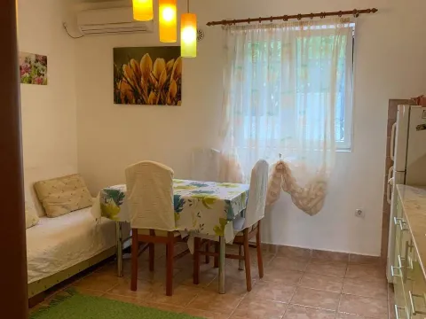 Prodaja, jednosoban stan, 55m², Petrovac, Budva - image 4