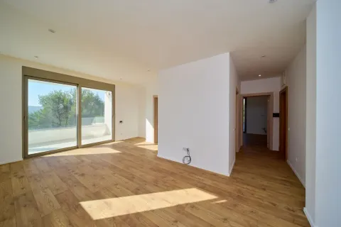 Sale, three bedroom apartment, 115m², Gradiošnica, Tivat - image 12