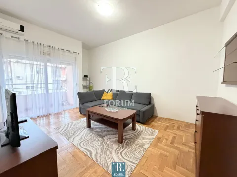 Izdavanje, dvosoban stan, 60m², Krivi Most, Podgorica - image 2