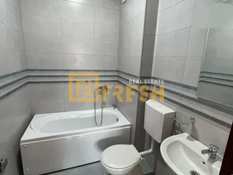 Izdavanje, dvosoban stan, 74m², Tuški Put, Podgorica - image 5