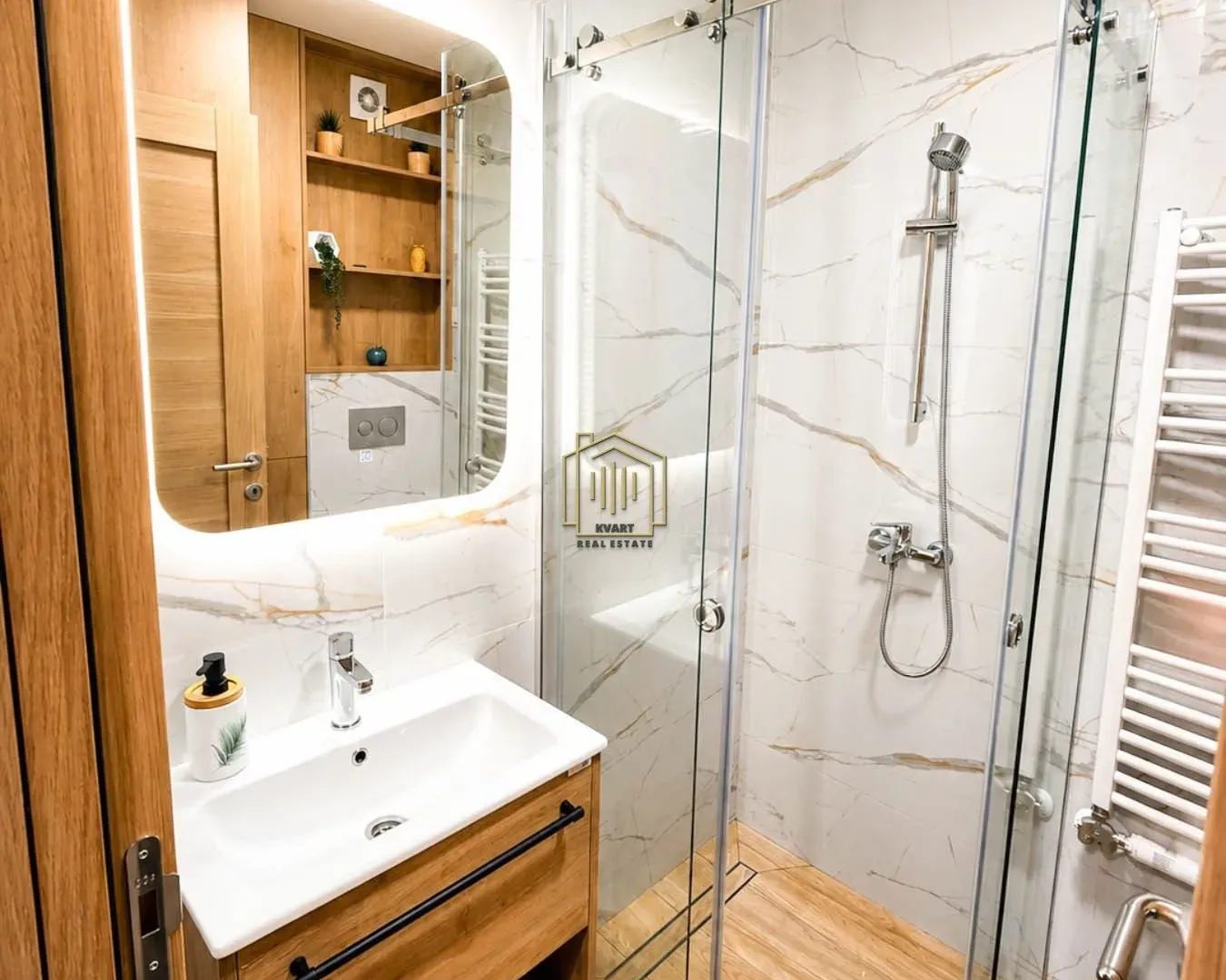 Rent, one bedroom apartment, 43m², Centar, Kolašin