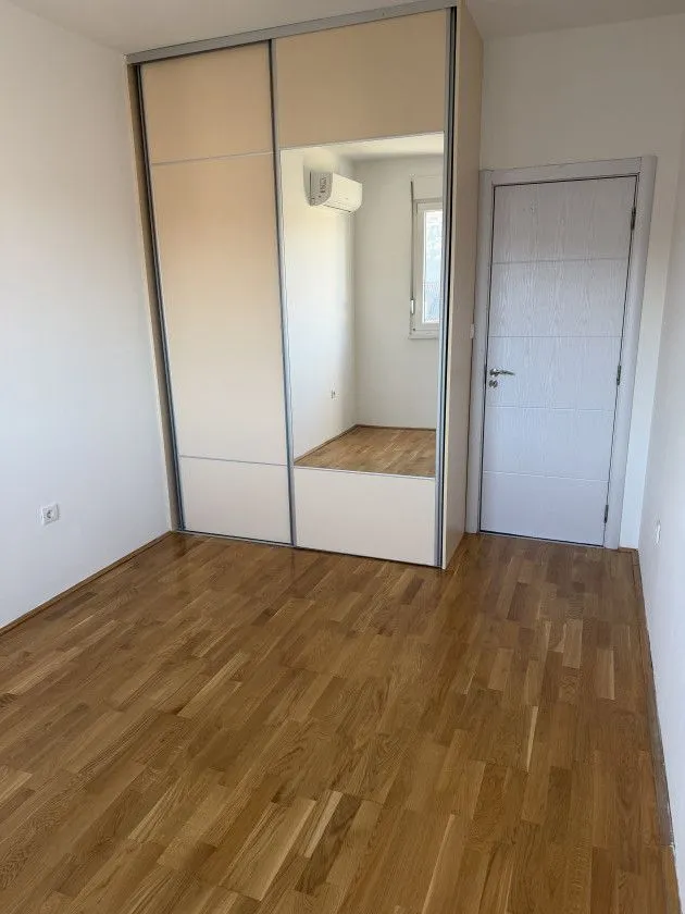 Prodaja, dvosoban stan, 46m², Dalmatinska ulica, Podgorica