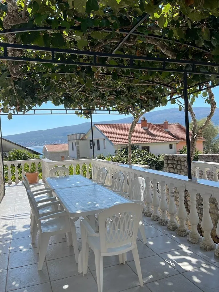 Prodaja, kuća, 350m², Baošići, Herceg Novi